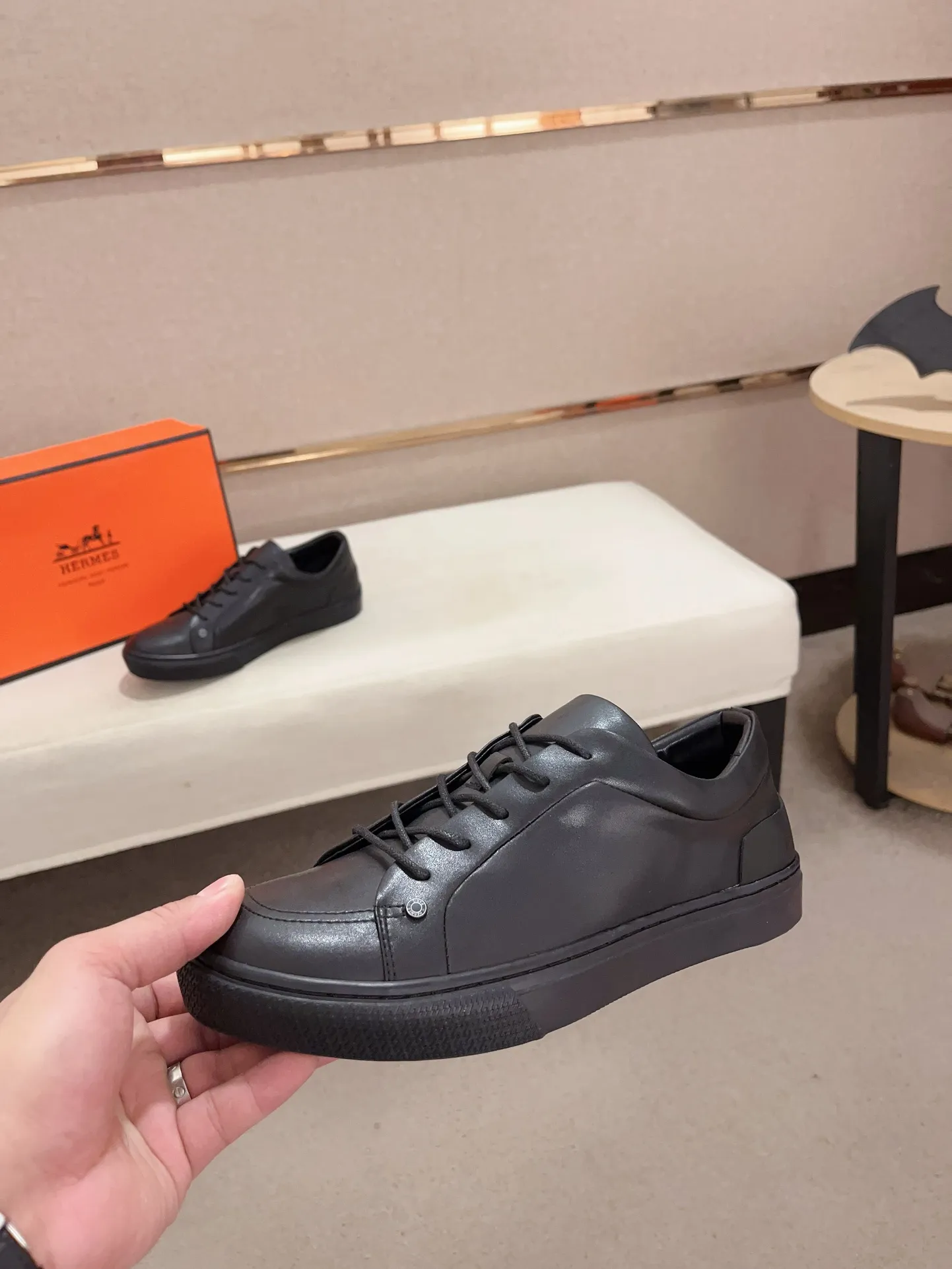 Men's clothing and shoes💰: 400💰《HERMES》【Classic Original Version】Hermès; Top 🔝 Purchasing Agency 🔍🔍Latest 🇺🇸Sold simultaneously at counters, original imported from Italy ▲▲Cow leather▲ ▲Exquisite workmanship (Italian 🇮🇹imported water-dyed 🐂cowhide lining) sole: original sole provided by the original factory, ⚠️exclusive double-layer activity·TPR·rubber·combined molded outsole; Code number: 36-44 (45/46 can be customized, non-refundable)